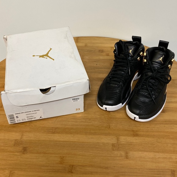 Air Jordan 12 Retro Shoes - Picture 4 of 13